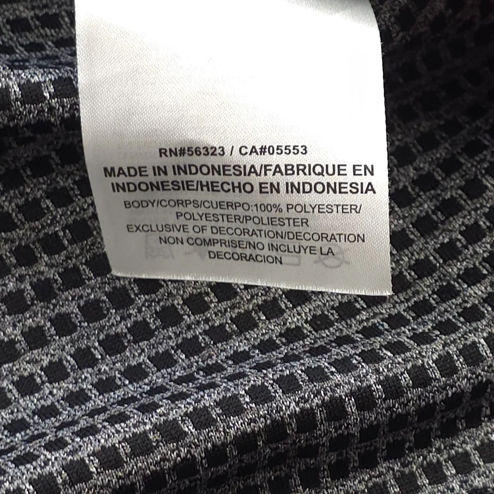Nike Atlanta Falcons Loose Neck Shirt Adult Small Gray Solid‎ Long Sleeve